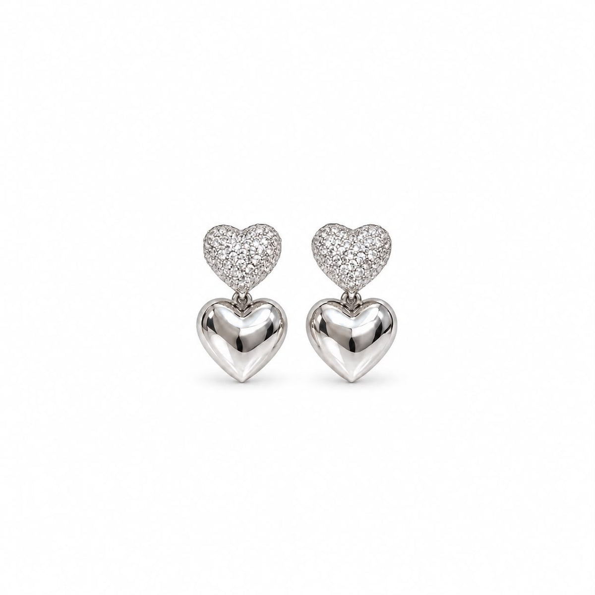 Aretes Doble Corazón Destello Plateado - Aretes de plata 925 con corazón de circonias y corazón colgante pulido