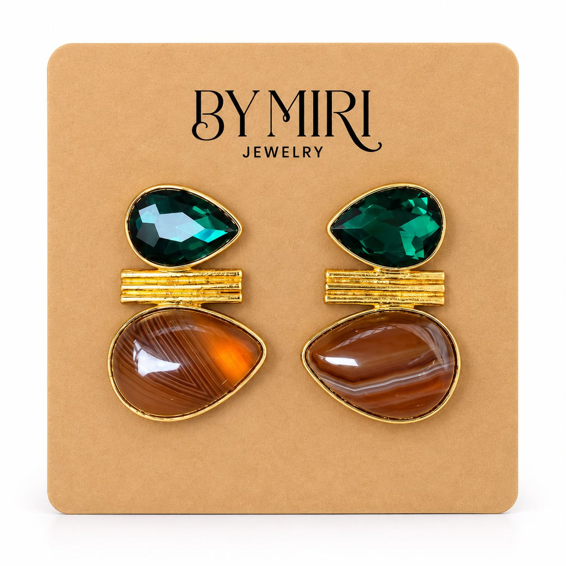 Aretes Esmeralda Ágata dorados con cristal verde facetado y piedra ágata café
