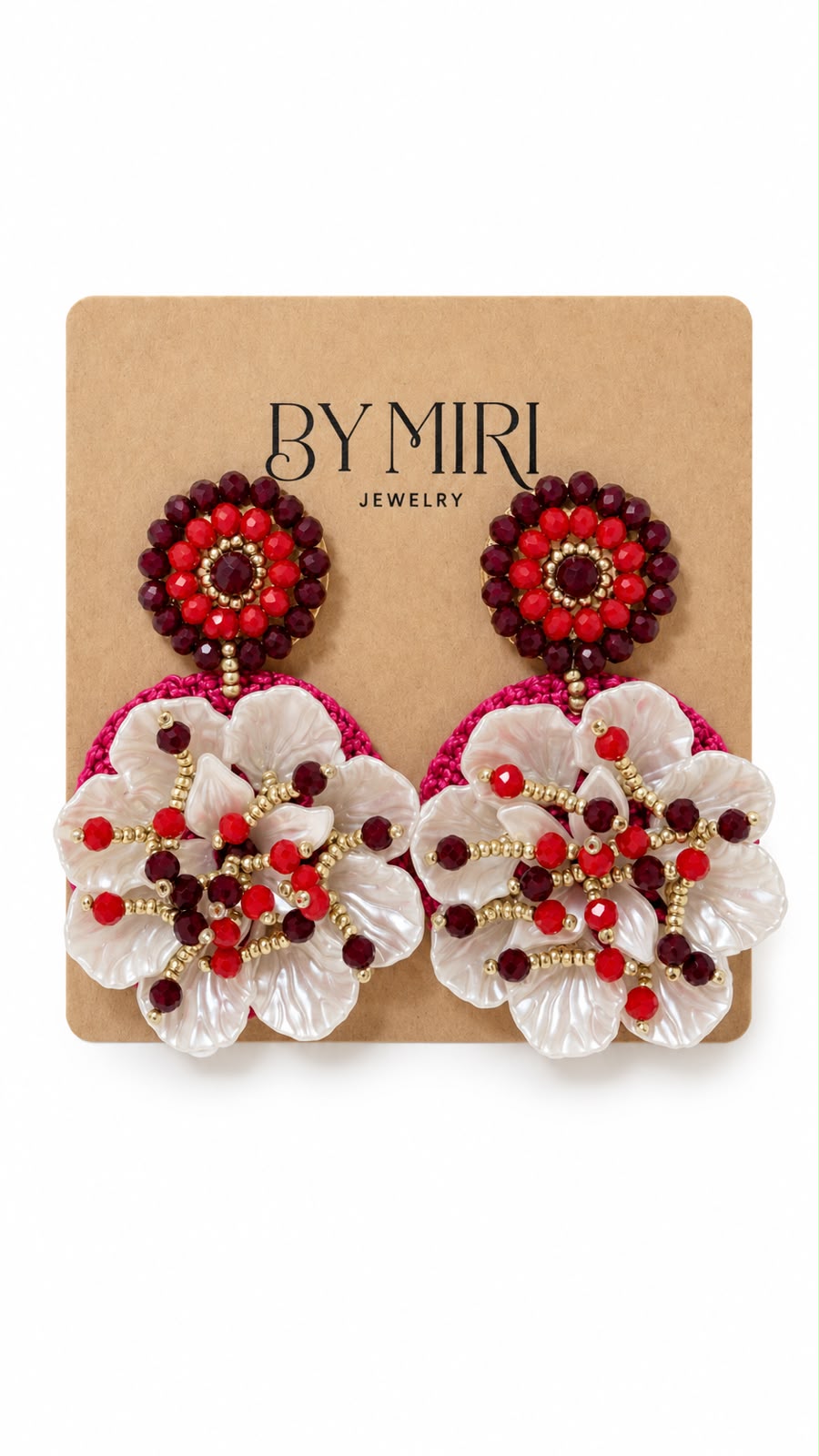 Aretes Flor Carmesí - Aretes artesanales con flores nacaradas, cristales rojos y vino, y detalles dorados