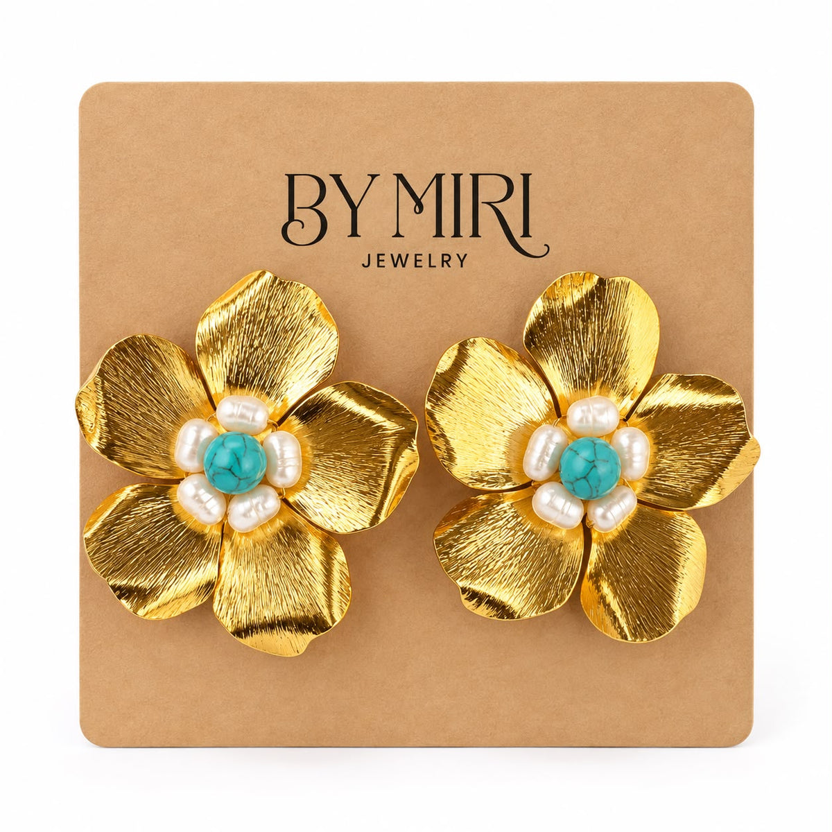 Aretes Flor Turquesa dorada con centro de turquesa y detalles de perla